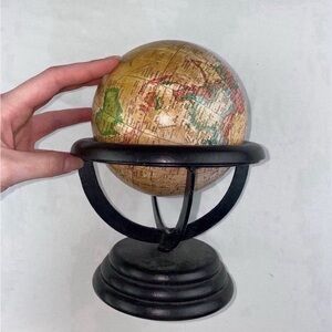 Mini globe decor